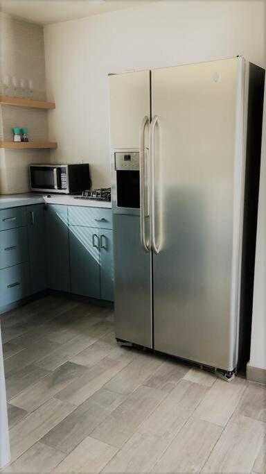 Lovely 1 Bedroom Apartment W/Private Parking เอนเซนาดา ภายนอก รูปภาพ