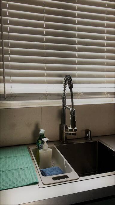 Lovely 1 Bedroom Apartment W/Private Parking เอนเซนาดา ภายนอก รูปภาพ